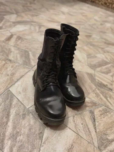 Coturno bota militar
