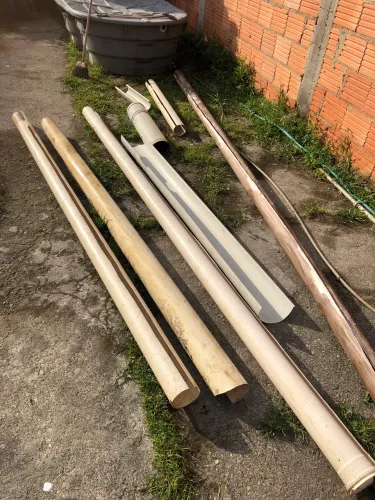 Calhas em pvc de cano