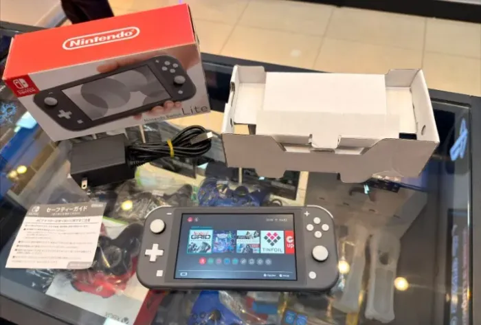 NINTENDO SWITCH LITE SEMINOVO COM GARANTIA LOJA FÍSICA WP GAMES CWB CONSOLE SEMINOVO