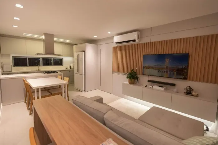 Apartamento à venda, 2 quartos, 2 suítes, 2 vagas, Centro - Florianópolis/SC