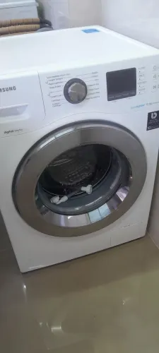 Máquina de lavar roupas 