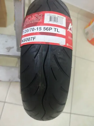 Vendo pneu para Scooter