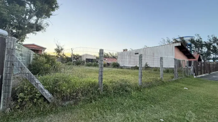 Lindo terreno para venda em Imbé, região central - 592m² REF: 5722
