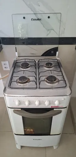 Fogão 4 bocas e forno funcionando