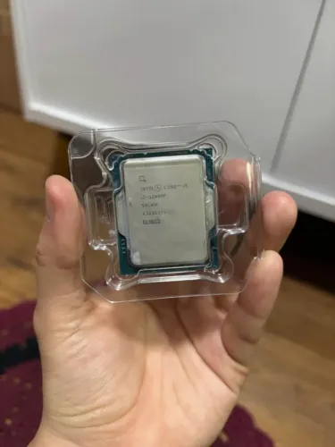 Intel i5 12400f