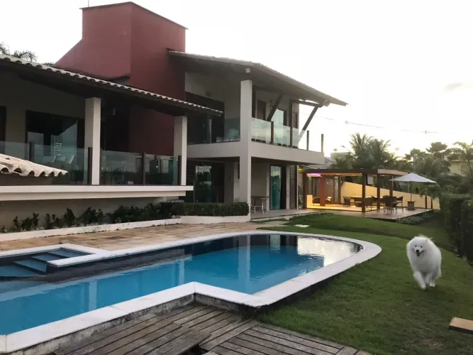 Casa para aluguel e venda possui 550 metros quadrados com 4 quart
