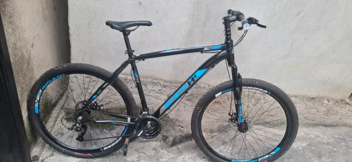 Bicicleta GTS M1, aro 29, quadro 21, freio a disco.