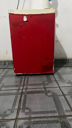 Frigobar EOS funcionando - Gela bem - R$ 450