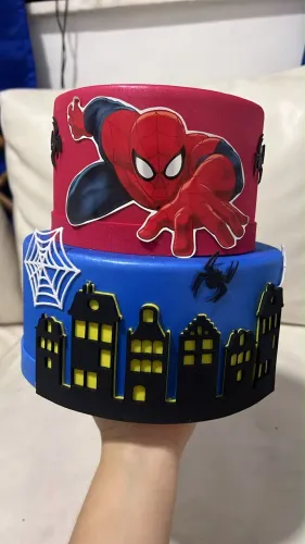 Vendo bolo fake - homem aranha