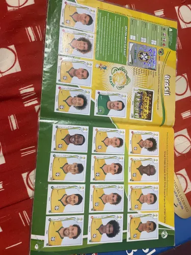 Álbuns da copa do mundo 2014, 2018, 2022 completos