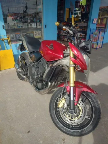 Moto para pessoa exigente, em perfeito estado!