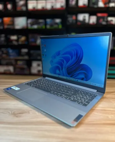 Notebook Lenovo IdeaPad1 Intel Core i3-1215U, 8GB, SSD 256GB, 15,6?, Windows 11 PRO