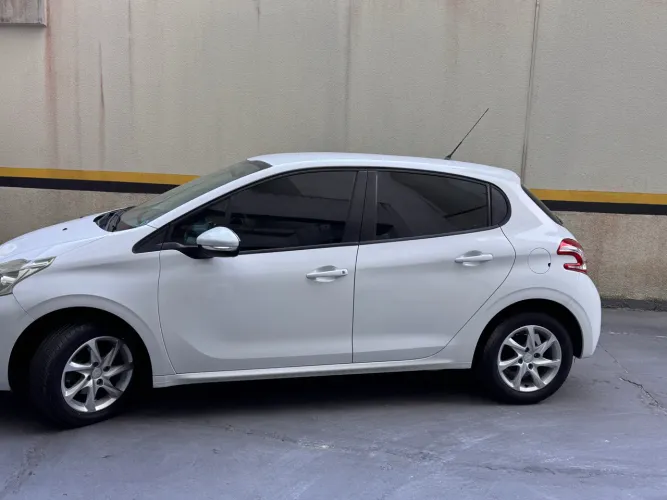 Peugeot 208 Active/active Pack 1.5 Flex 8V 5P 2014