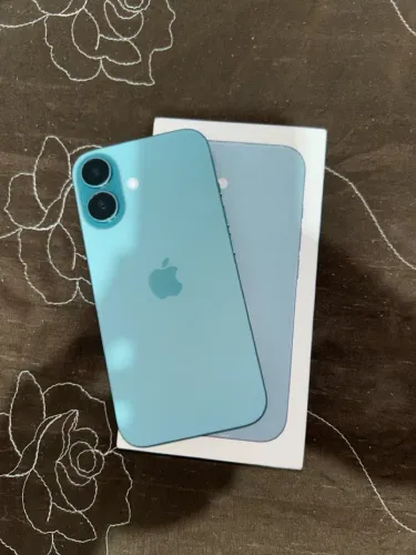 iPhone 16 teal