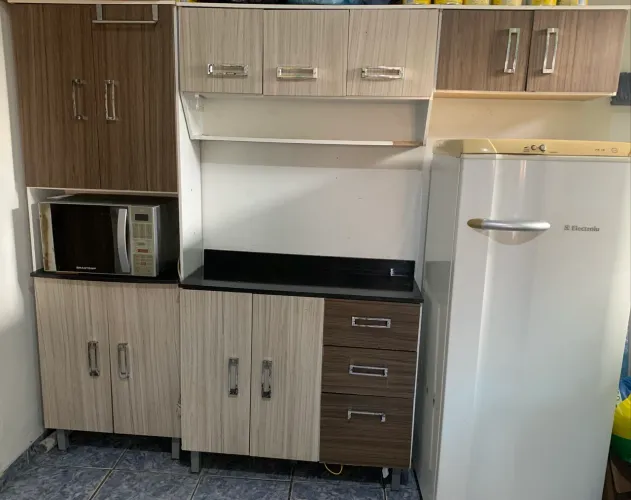 Vende-se armário de cozinha R$ 450
