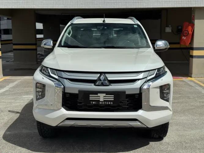 Mitsubishi L200 Triton Sport HPE-S 2.4 CD Dies. AUT 2022