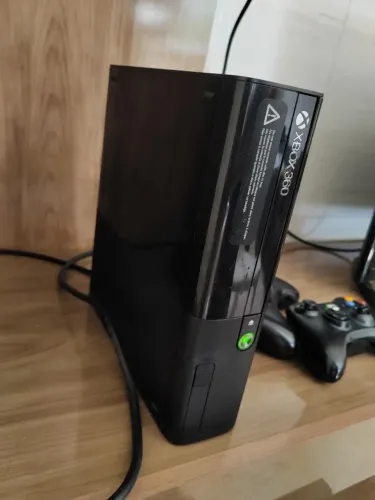 XBOX 360 2 CONTROLES ORIGINAIS!