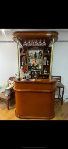 Vende se barzinho madeira com 2 banquetas