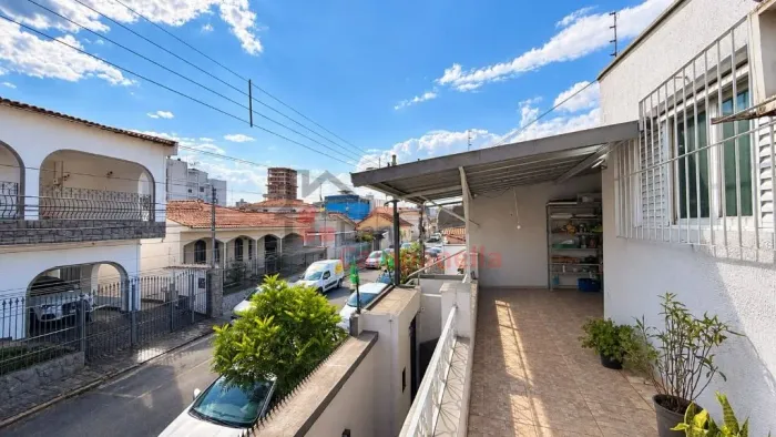 Casa Padrão à Venda no Jardim Santa Lúcia em Pouso Alegre