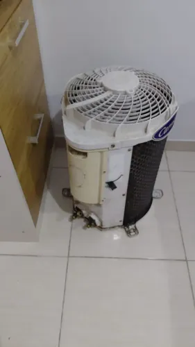 Condensadora Midea 12000 c/ defeito