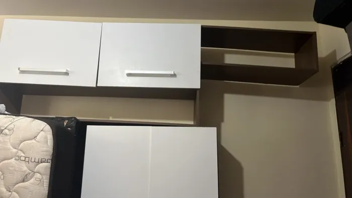Vendo um armário de cozinha semi novo 400 reais