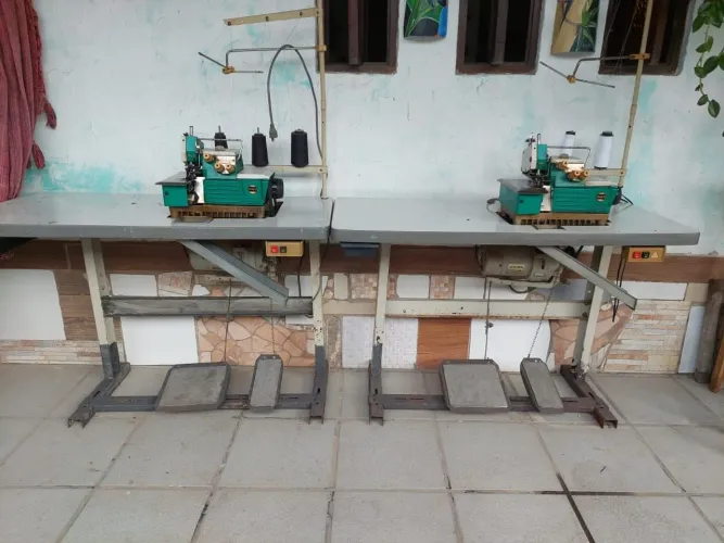 Máquina de costura overloque