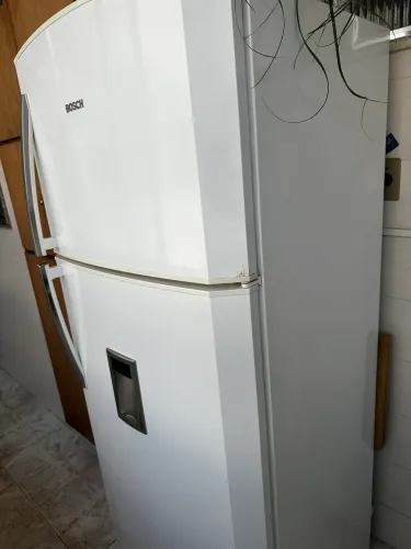 Geladeira Bosch branca