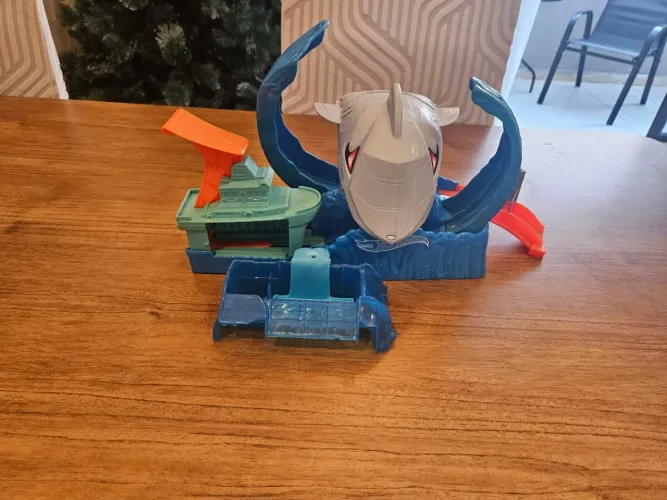 Pista Hotwheels tubarão e cobra