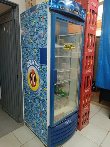 Cervejeira/expositor/metalfrio