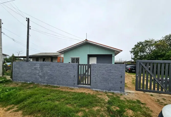 Casa (Alvenaria), com 2 quartos e 1 banheiros à Venda, 50 m² em Balneário Rincão/SC