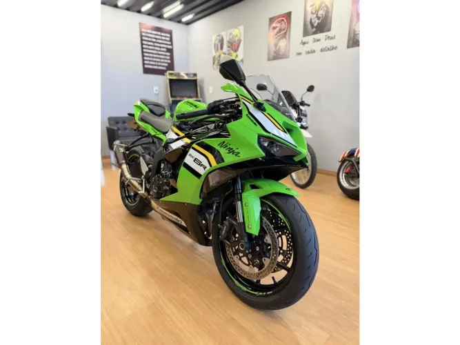 Kawasaki Ninja zx-6r 2025