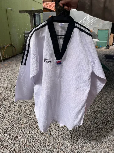 Dobok Furio Taekwondo tamanho A3