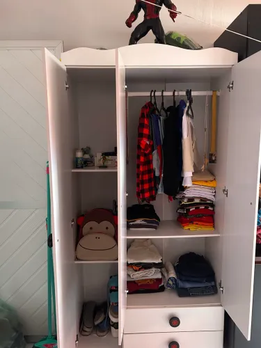 Cama+guarda roupa infantil Carros
