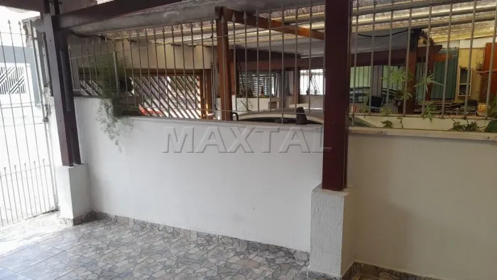 Casa individual no Lauzane Paulista, 2 quartos, sala, cozinha, 3 banheiros, área e vaga co