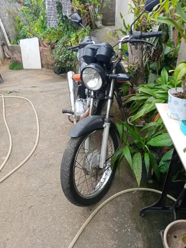 Moto CG 2011
