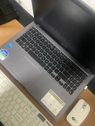 Vendo notebook ASUS
