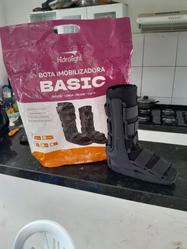 Bota ortopedica do pé esquerdo