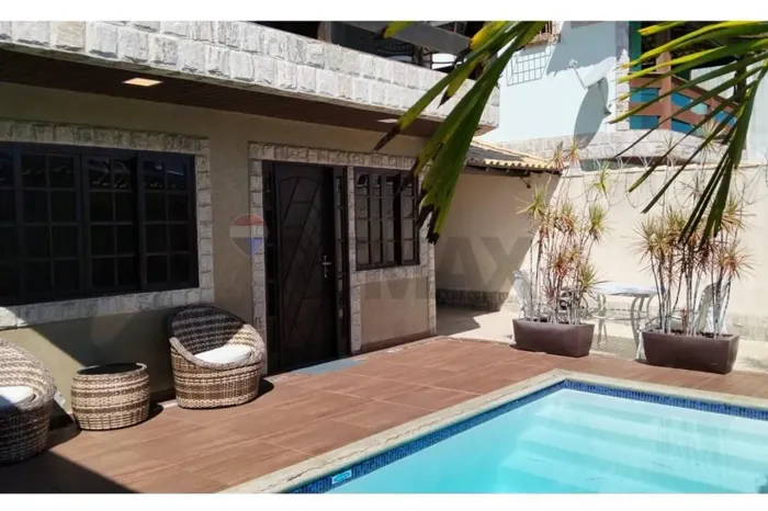 Triplex de 5 quartos em Cabo Frio com Piscina
