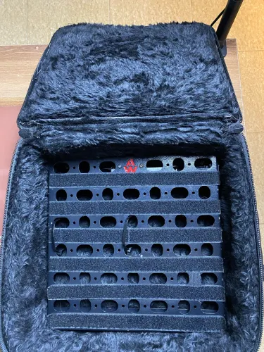 Pedalboard 30x30 com elétrica + Bag de luxo