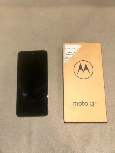 Moto G84