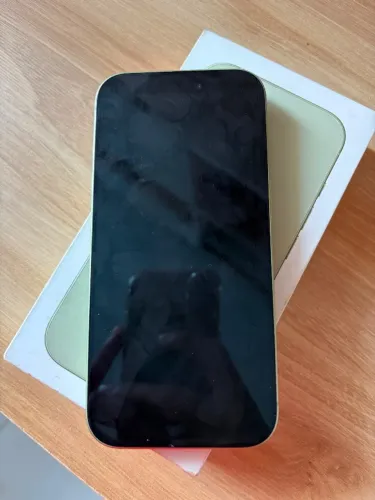 Vendo Aparelho IPhone 17 para retirada de peças, apenas 3 meses de uso