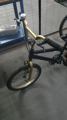Bicicleta infantil aro 20 BMX
