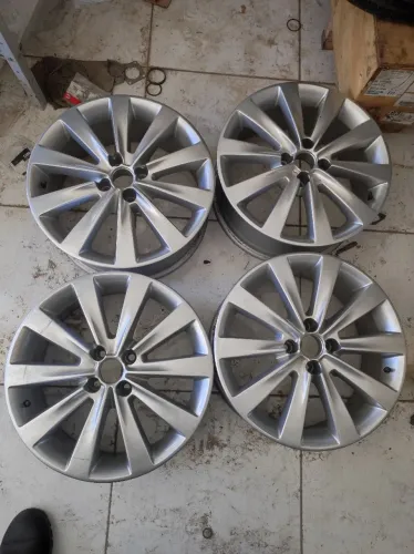 Roda 17 VW 4 Furos