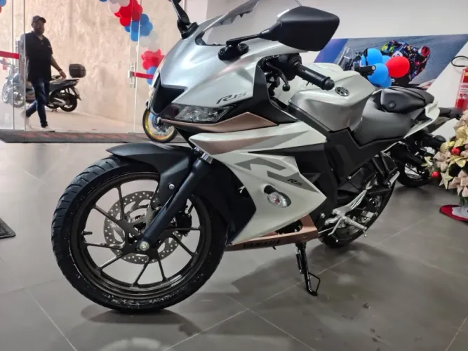R15 ABS - QUEIMA DE ESTOQUE