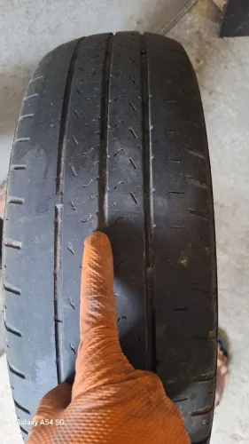 2 pneus Greenvan 205/75R16C ainda rodam