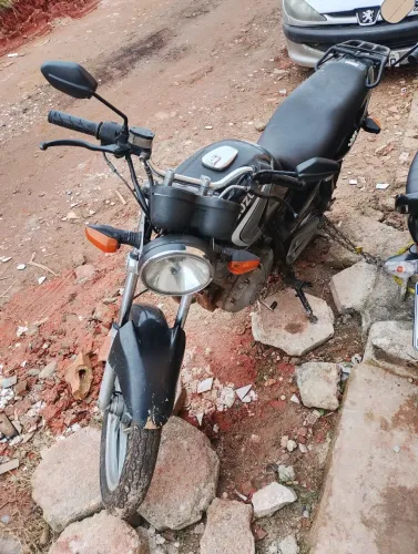Suzuki Yes 125 2005 - Documentada - Ideal para uso ou projeto de restauração