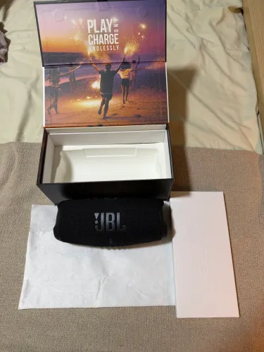 JBL Charge 5 Semi-Nova - Estado de Nova! (Com Caixa e Acessórios)
