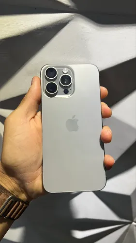 Vendo meu iPhone 15 pro Max 256gb