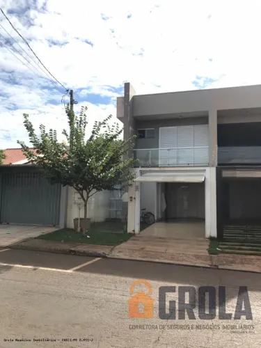 Sobrado para Venda em Campo Mourão / PR