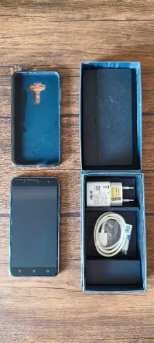 Asus ZenFone 3 4GB RAM / 64GB